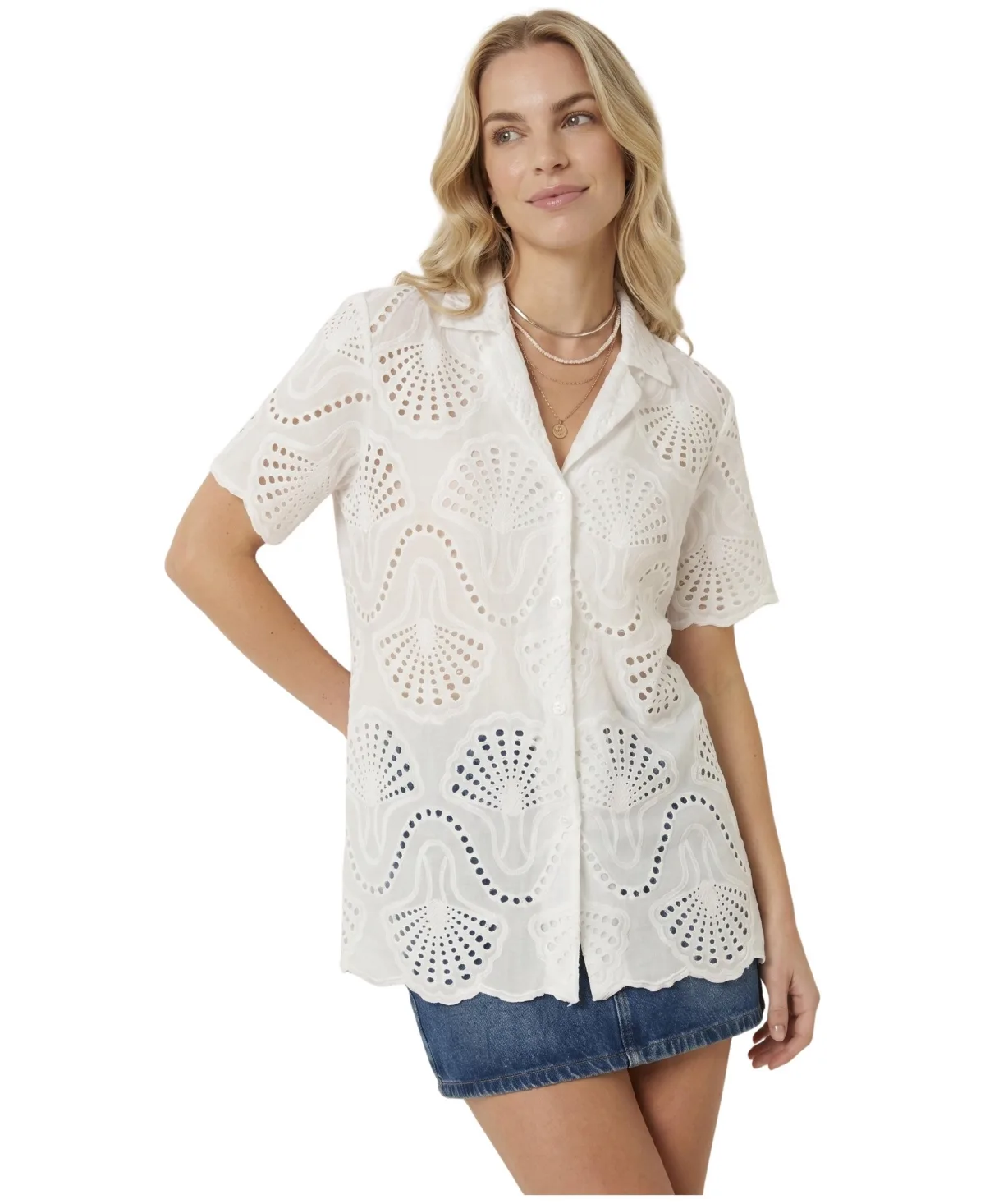Scalloped Eyelet Shell Motif Short-Sleeve Shirt by Modenaire