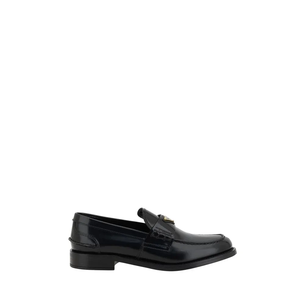 Logo-Embellished Leather Loafer