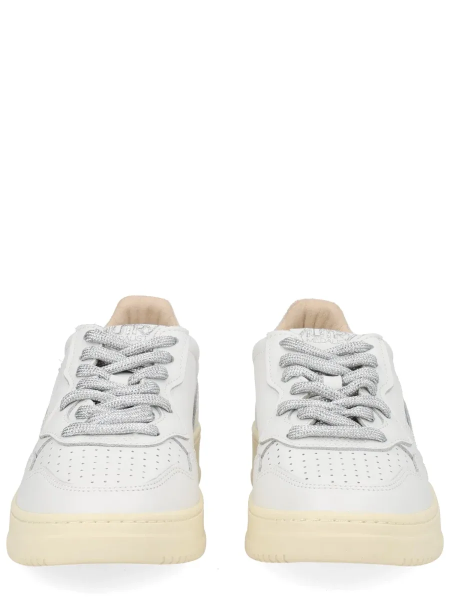 Medalist Low Sneaker