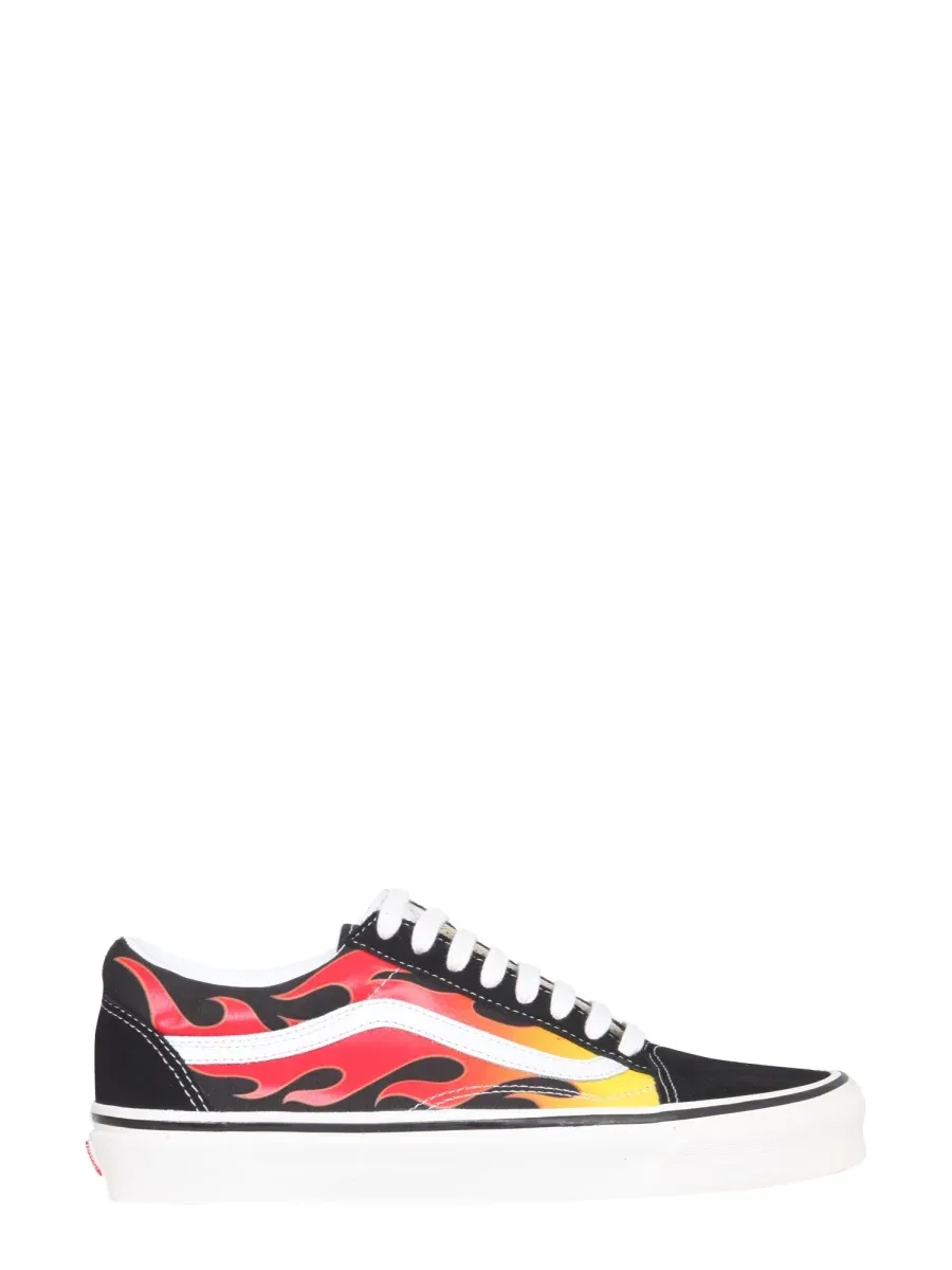 Old Skool Sneaker by Vans