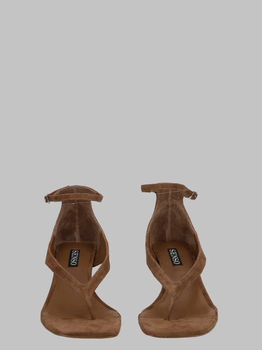 Palmer Thong Sandals by Senso