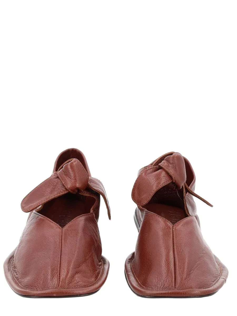 Llasada Flat by Hereu