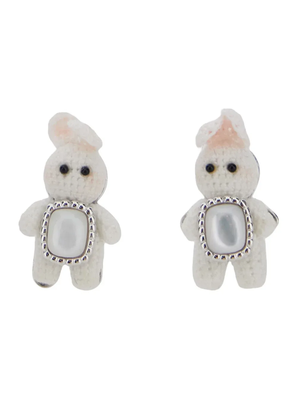 Earrings by Yvmin