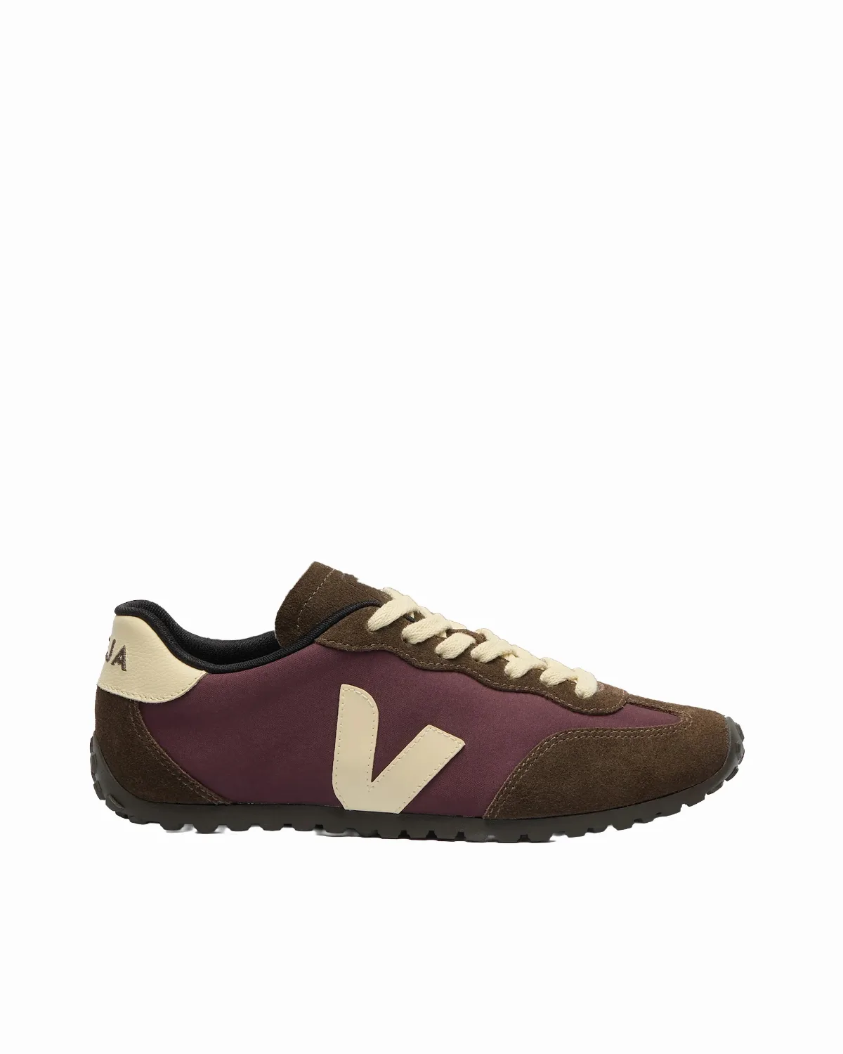 Nolyn Sneaker by Veja