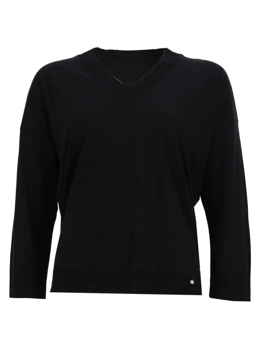 V-neck T-shirt