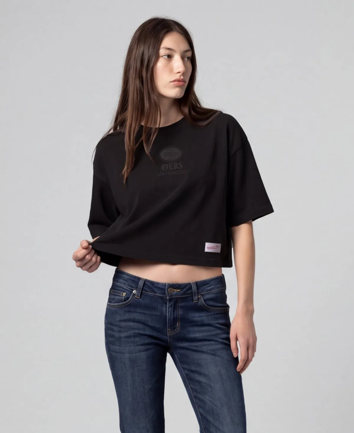 San Francisco 49ers Core Essentials Micro Logo Boxy Crop T-Shirt
