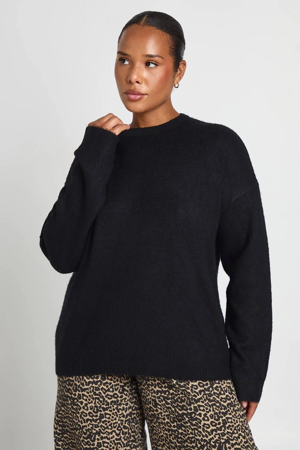 Knitted Crew Neck Jumper by boohoo