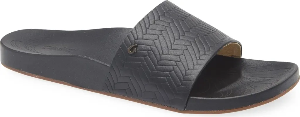 Kipea'a Pono Slide Sandal by OluKai