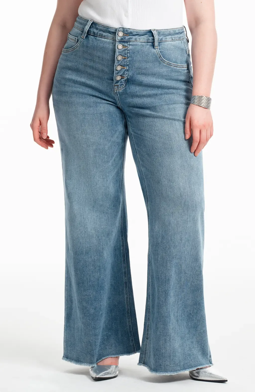 Frayed Mid Rise Wide Leg Jeans by Bayeas
