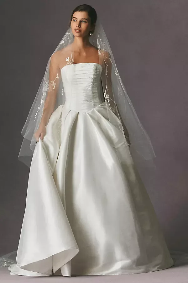 Sydnee Vine Cathedral Veil by Enaura