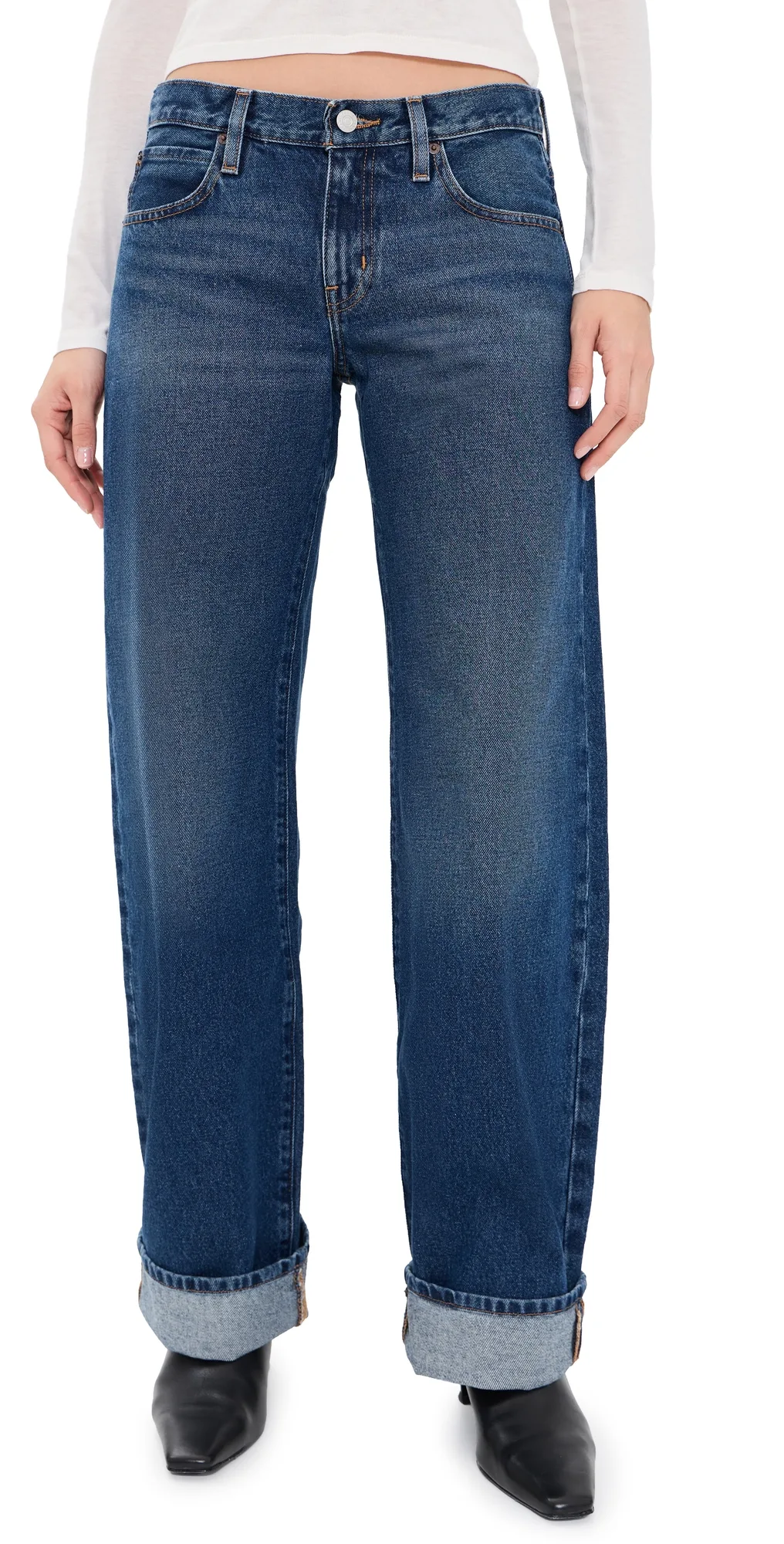 The Low Bow Jeans by FRAME