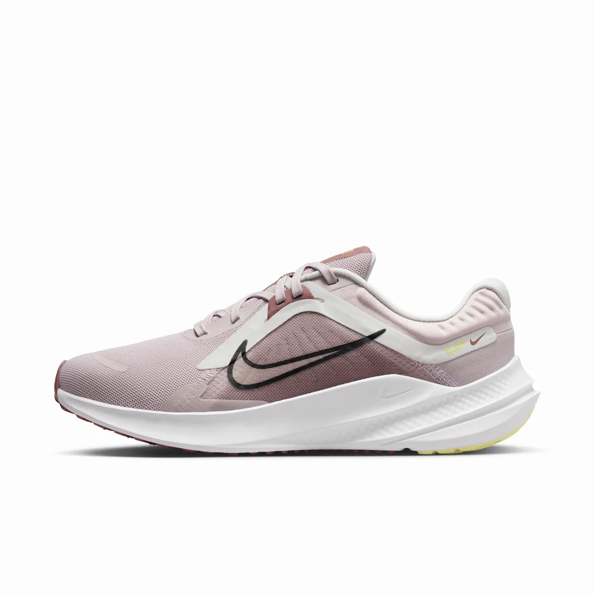 Quest 5 Road Running Shoes by Nike