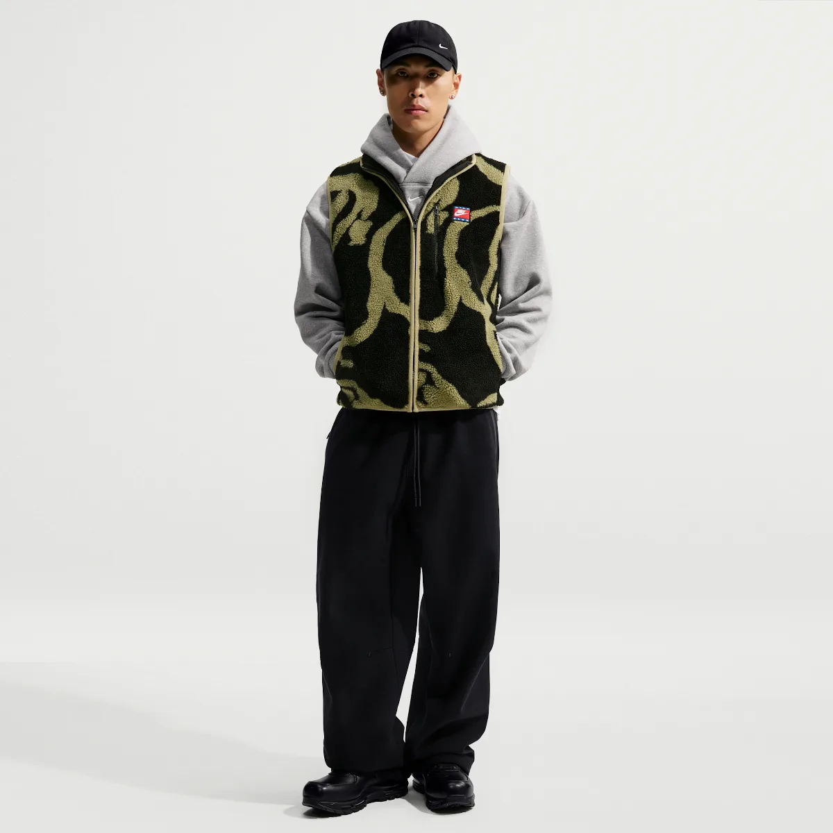 Tech Loose Therma-FIT Shori Knit Pants by Nike