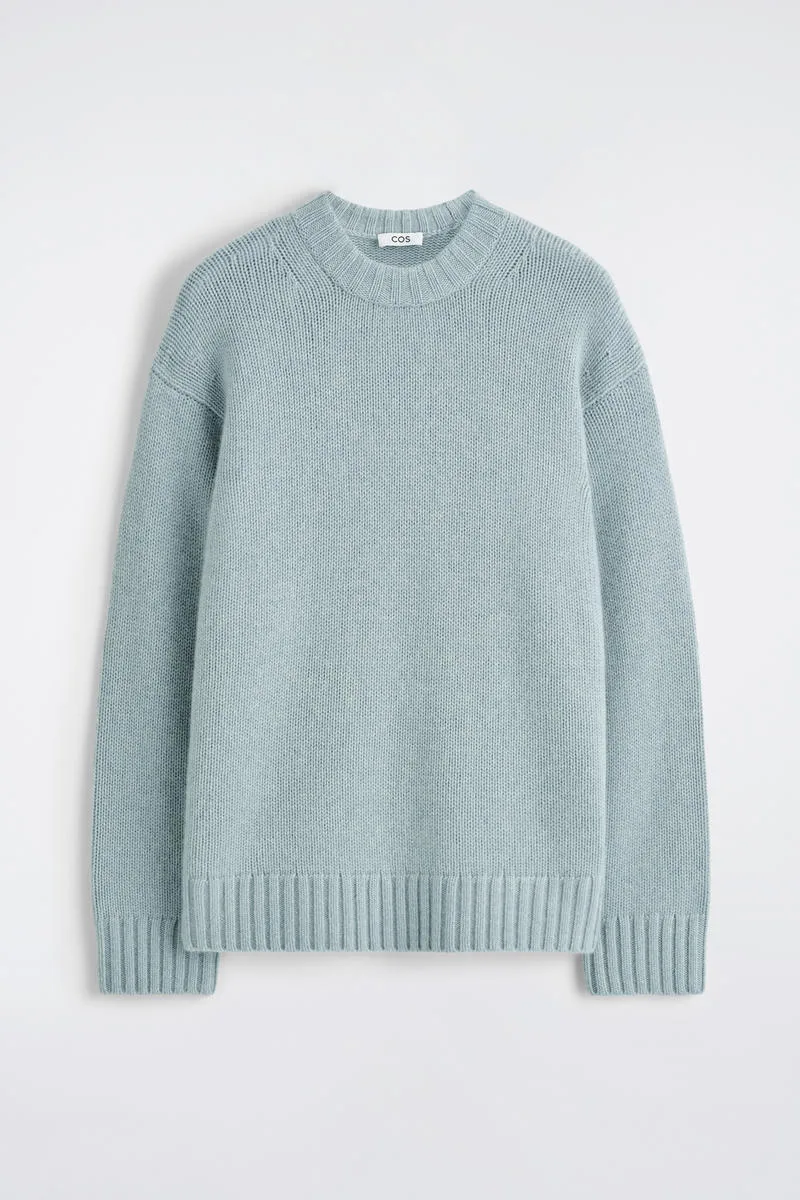 Chunky Pure Cashmere Crew-Neck Sweater by COS