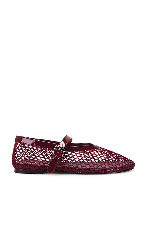 Noam Flat by Raye