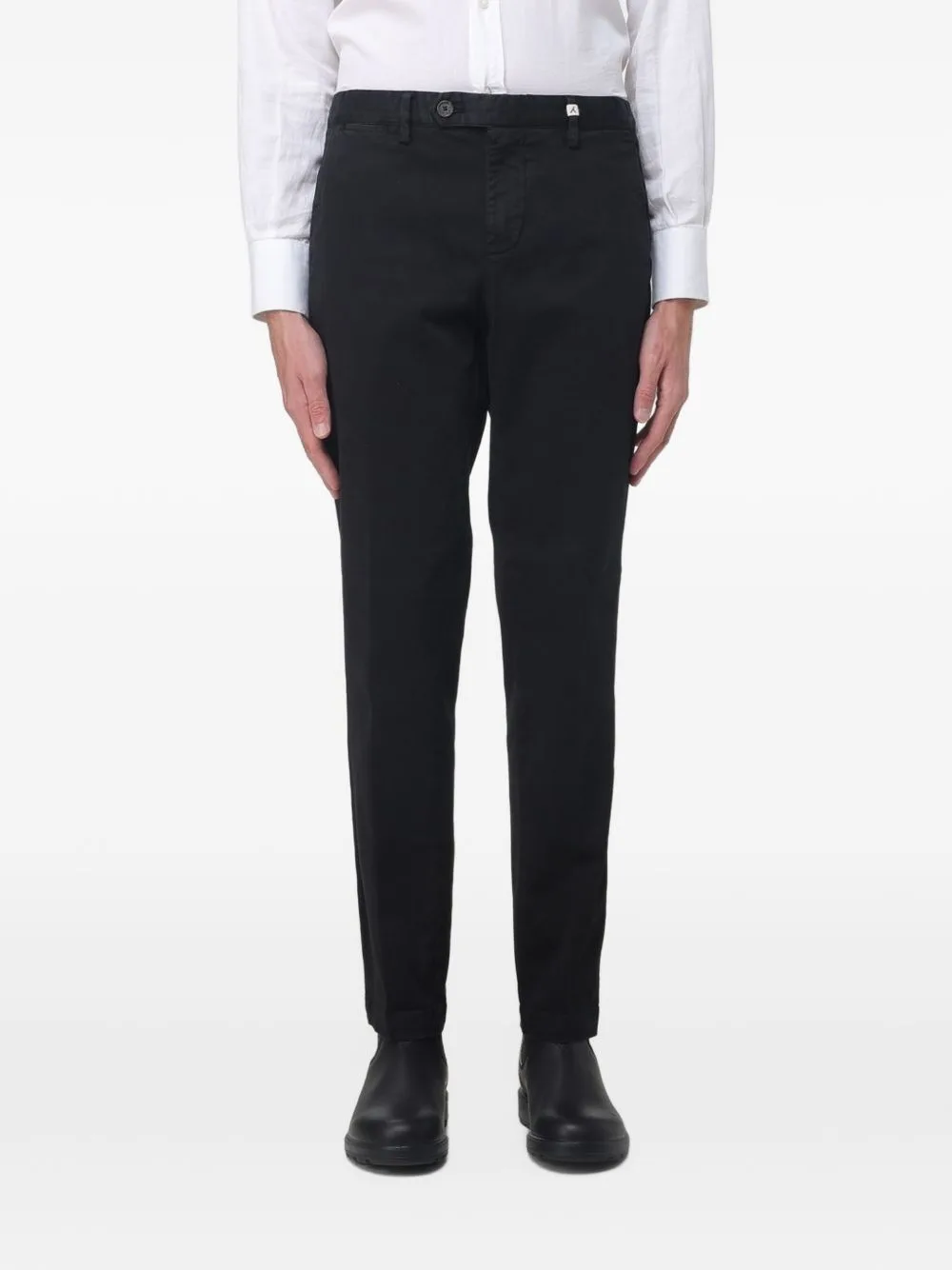 Logo-Patch Chinos by Myths