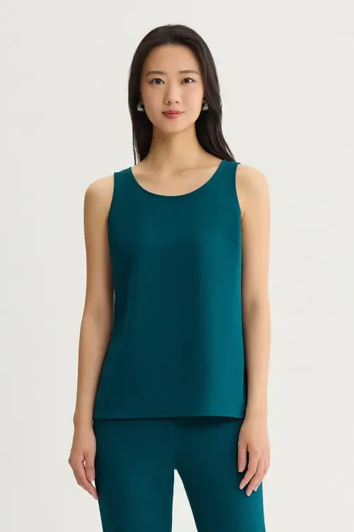 Stretch Deco Crepe Scoop Neck Tank by Ming Wang