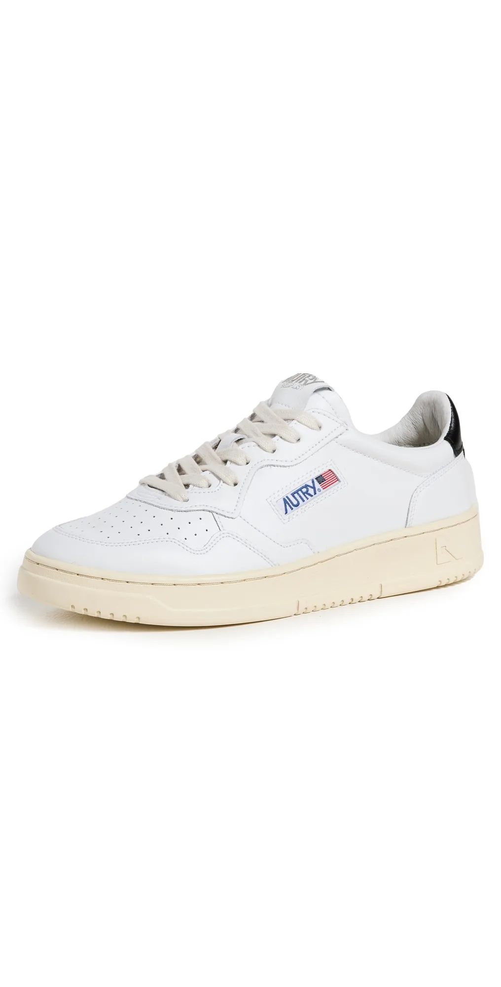 Medalist Low Top Sneakers