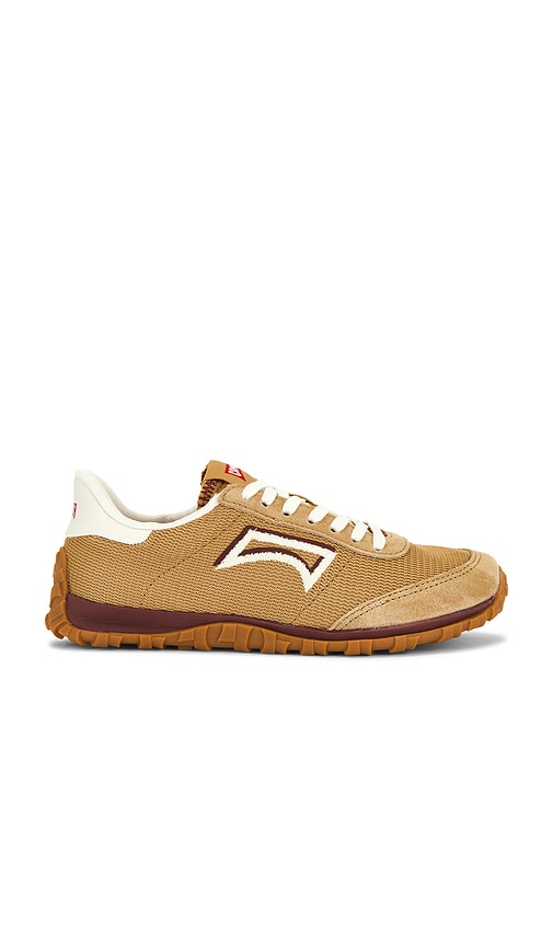 Drift Walk Sneaker in Tan.