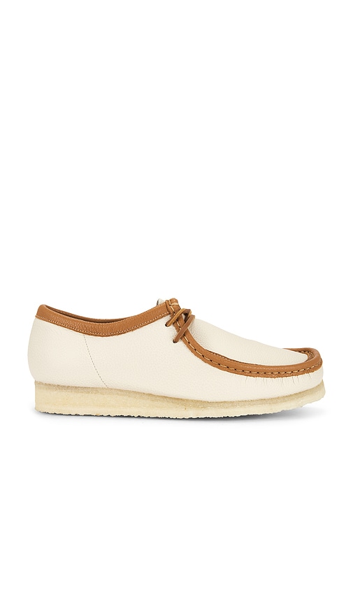 Wallabee in White.