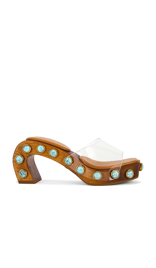 Devora Sandal in Tan.