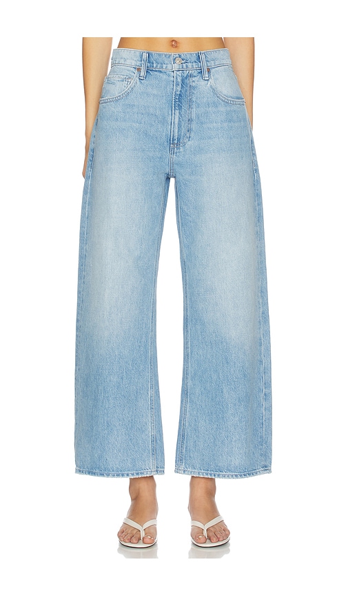 Arellia Ankle Seamed Belt Loops Barrel Jeans in Blue.