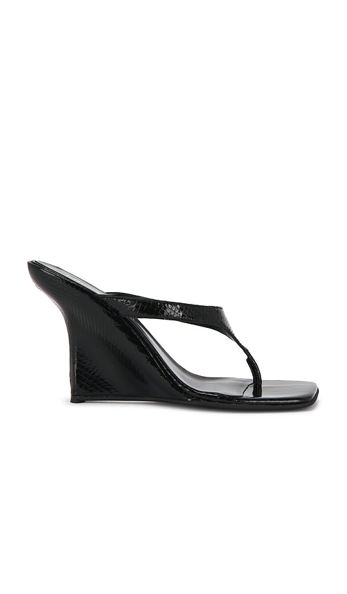 Romee Sandal in Black.