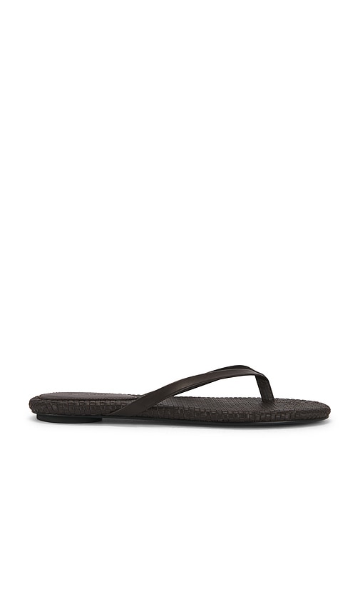 Woven Flip Flop in Chocolate.