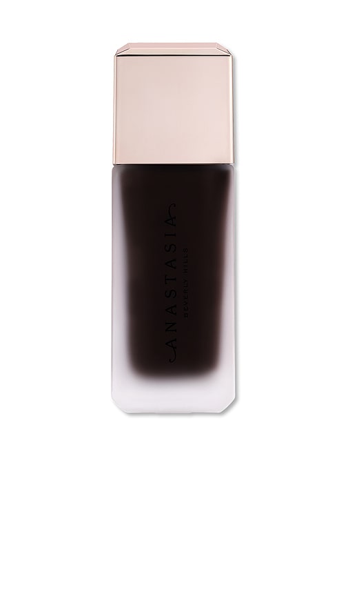Impeccable Blurring Second Skin Matte Foundation in 11N.