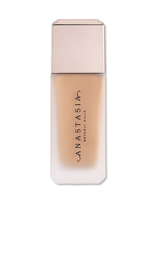 Impeccable Blurring Second Skin Matte Foundation in 3.5N.