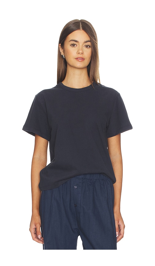 Reese Tee in Navy.