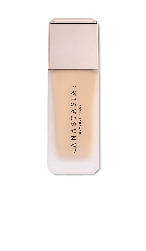 Impeccable Blurring Second Skin Matte Foundation in 2WO.