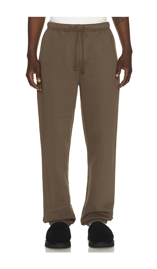 Fleece Lounge Relaxed Jogger in Brown. by SKIMS