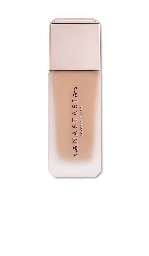 Impeccable Blurring Second Skin Matte Foundation in 3.25N.