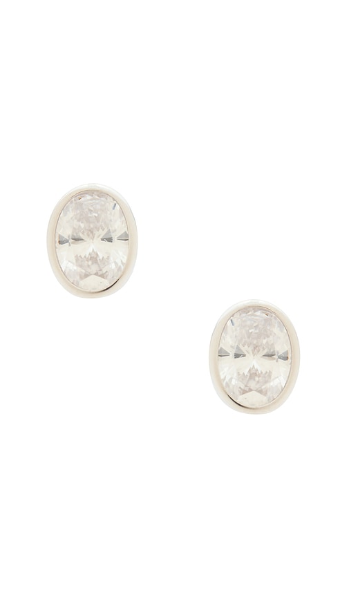 Oval Bezel Stud in Metallic Silver.
