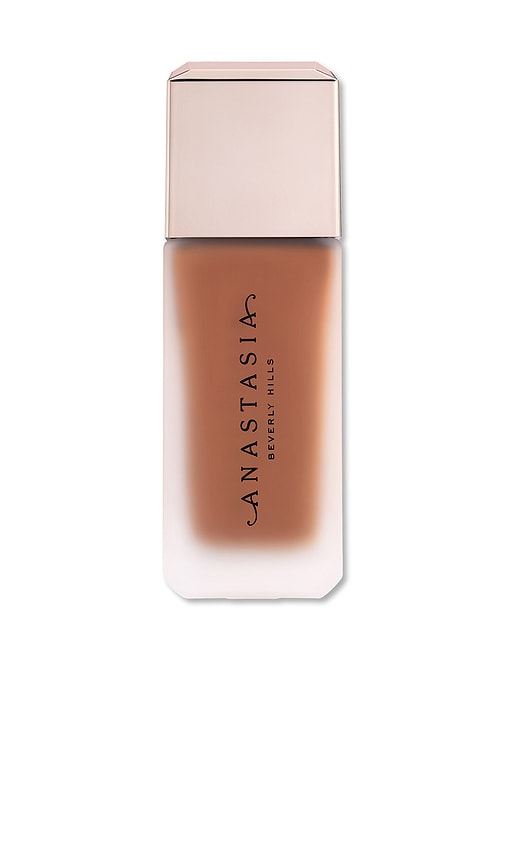 Impeccable Blurring Second Skin Matte Foundation in 6N.
