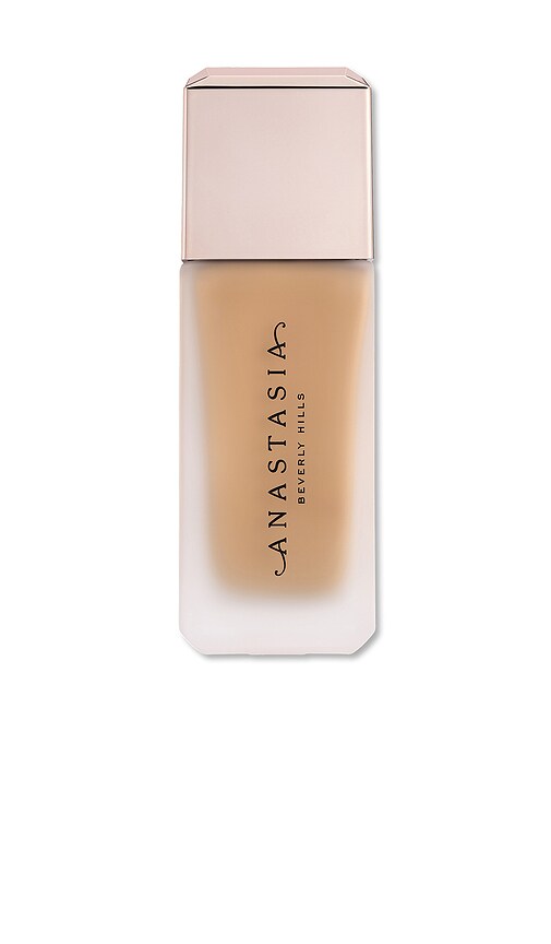 Impeccable Blurring Second Skin Matte Foundation in 4O.