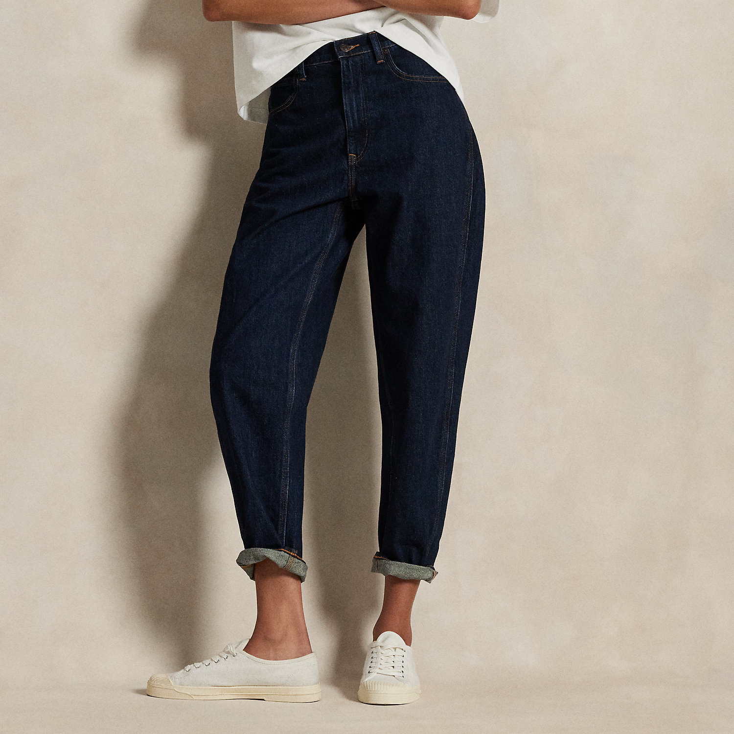 Curved Tapered Jean