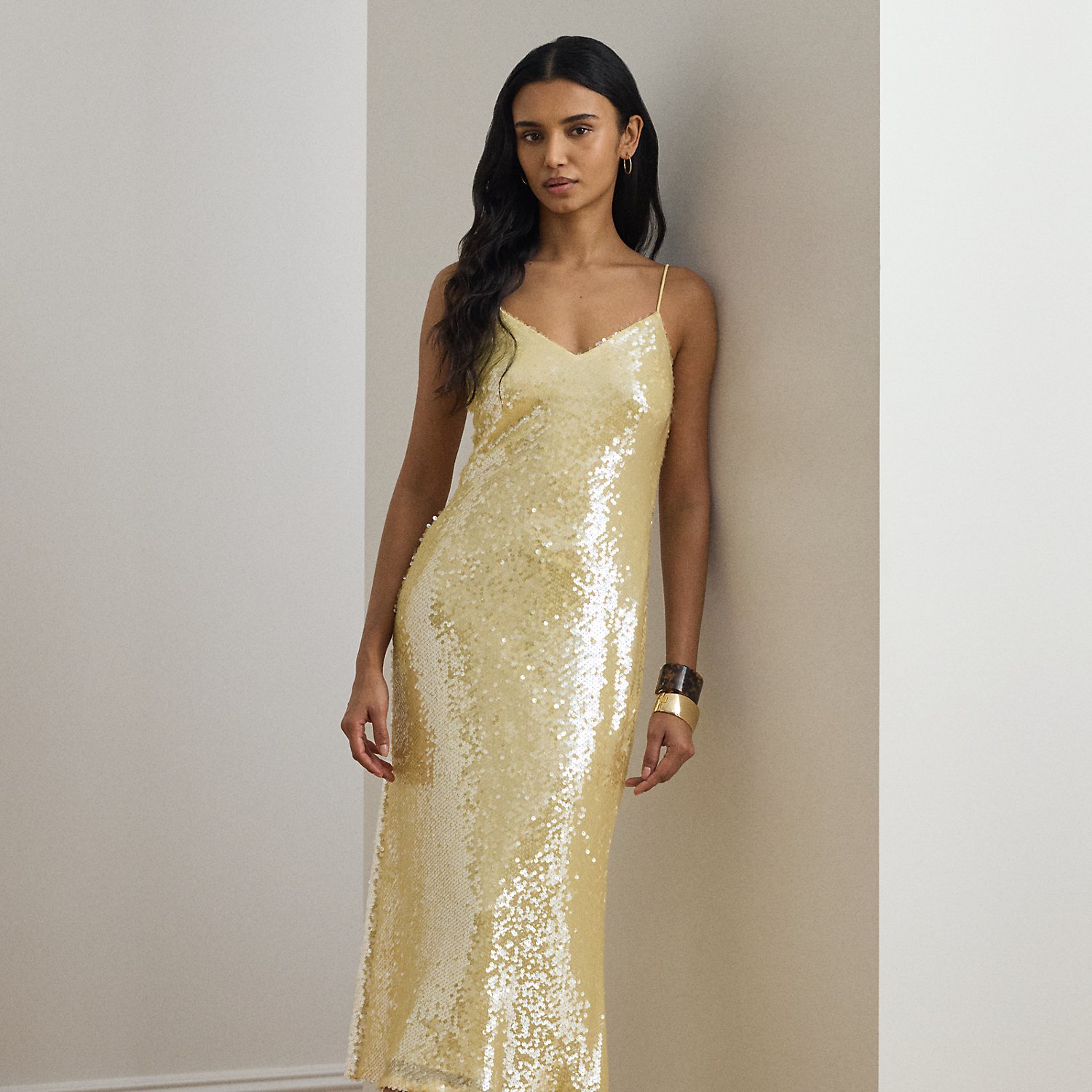 Sequinned Sleeveless Cocktail Dress