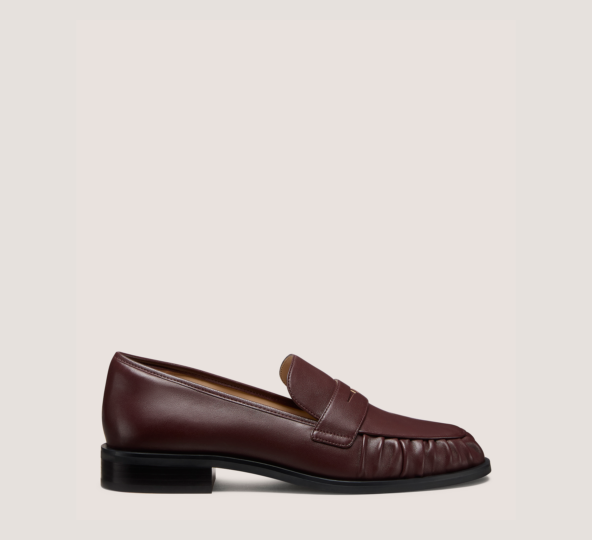 Luanne Loafer, Cordovan Red Smooth Leather, Size: 8.5 Medium