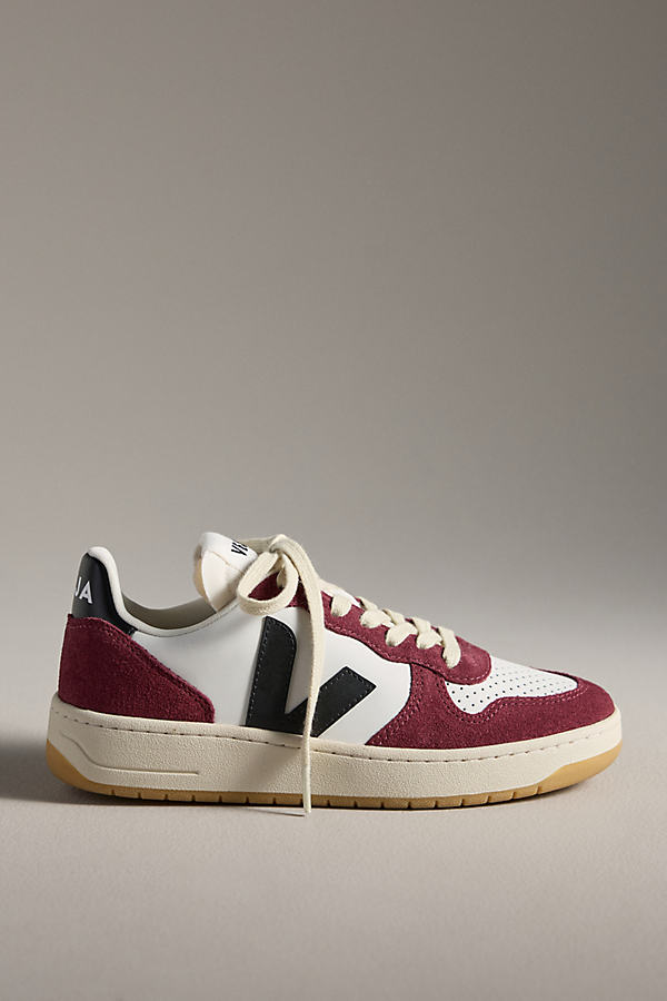 V-10 Sneakers