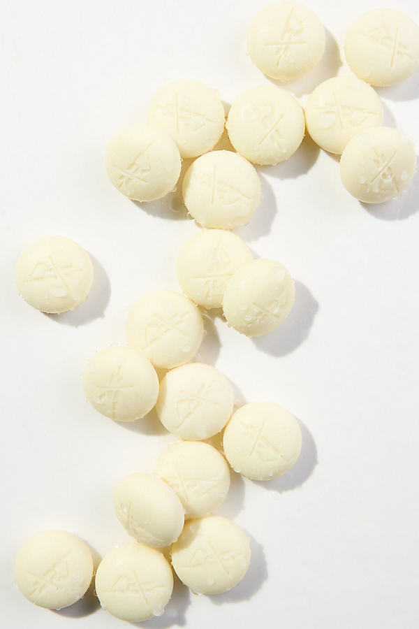 Pebble Bath & Shower Oil by Kate McLeod