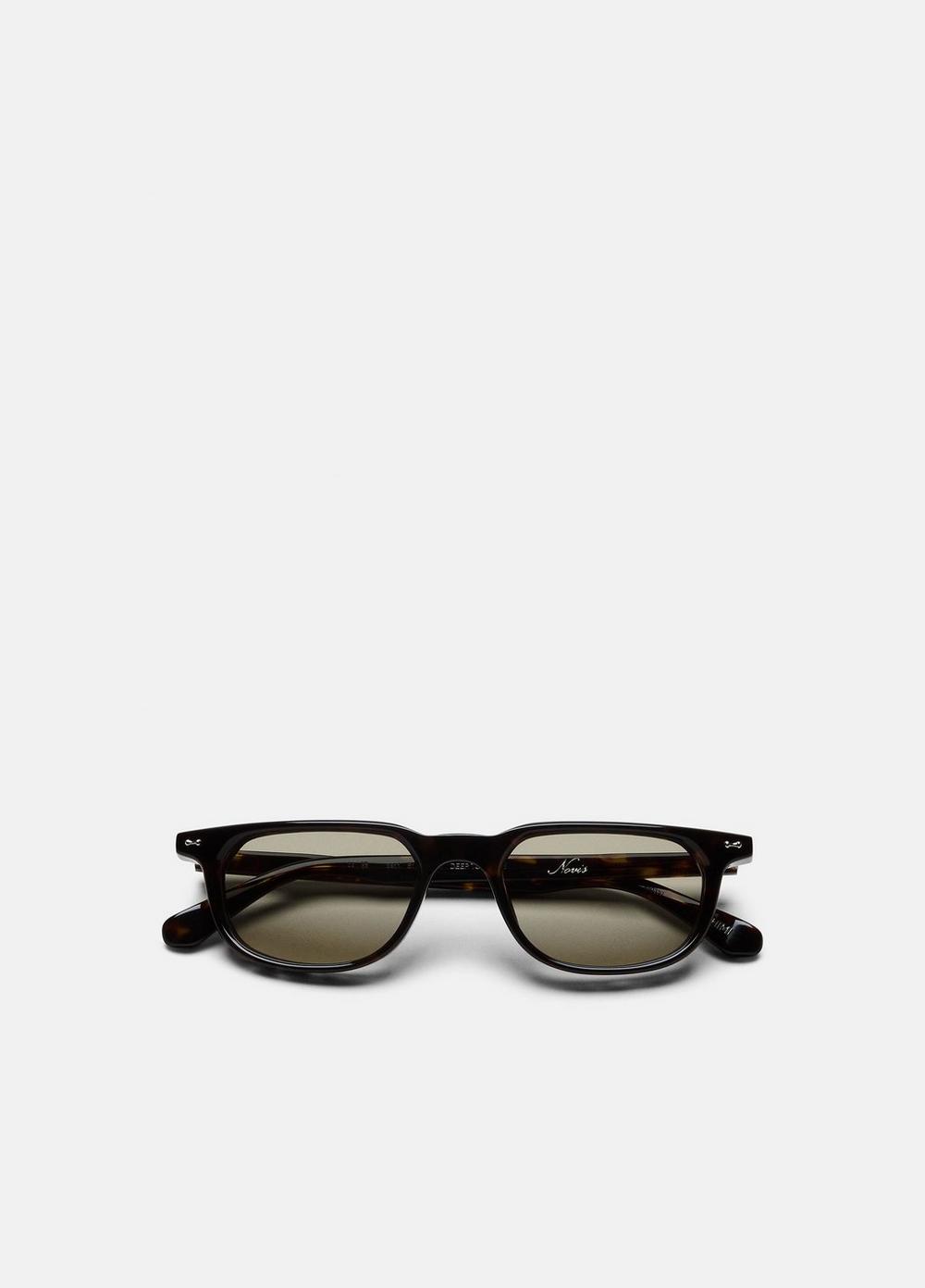 Women's Chimi Novis Sunglasses, Deep Tortoise Vince