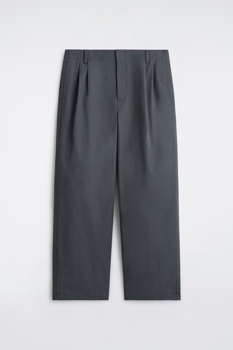 Pleated Wide-Leg Pants