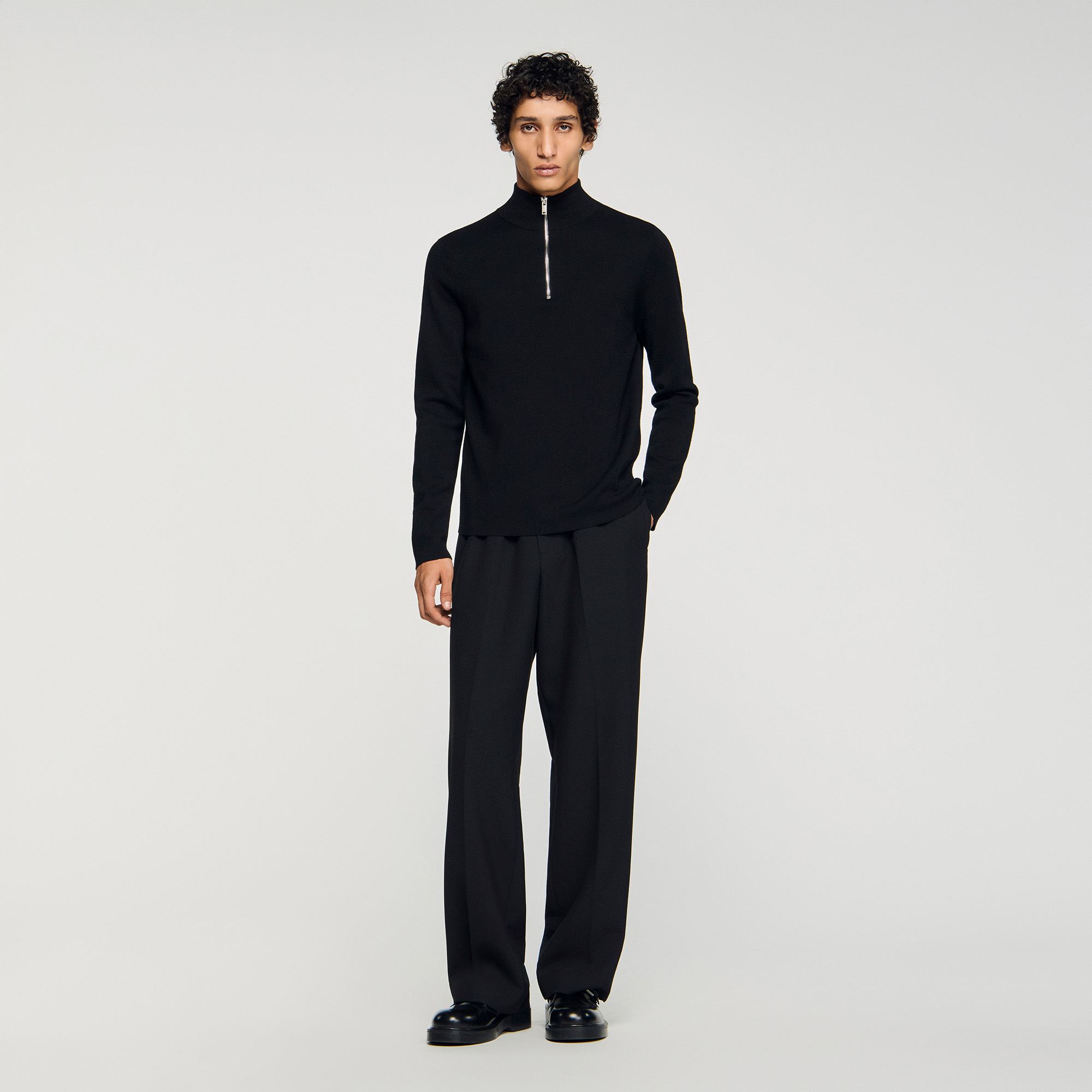 Wool sweater with zipped collar