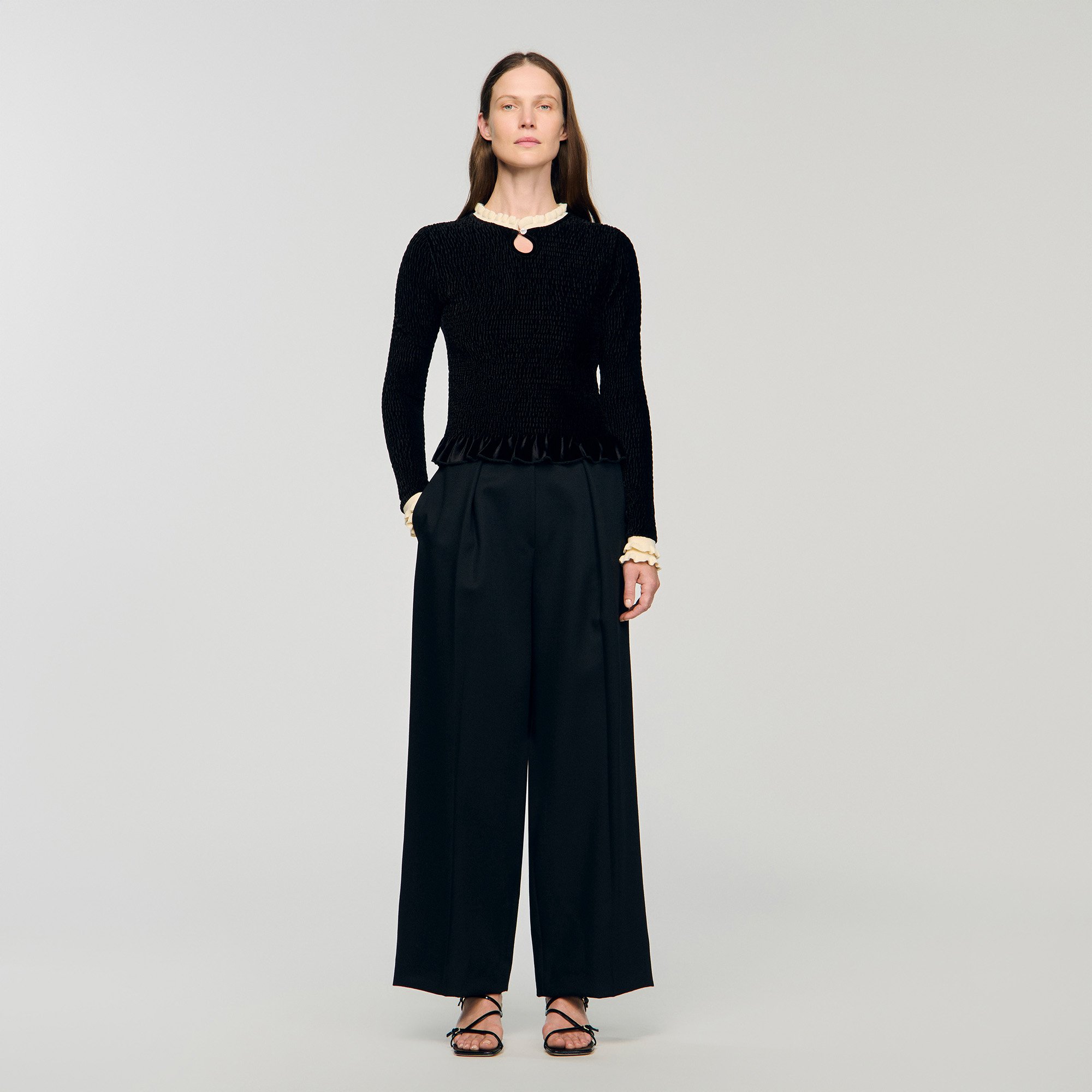 Smocked long-sleeved shirt
