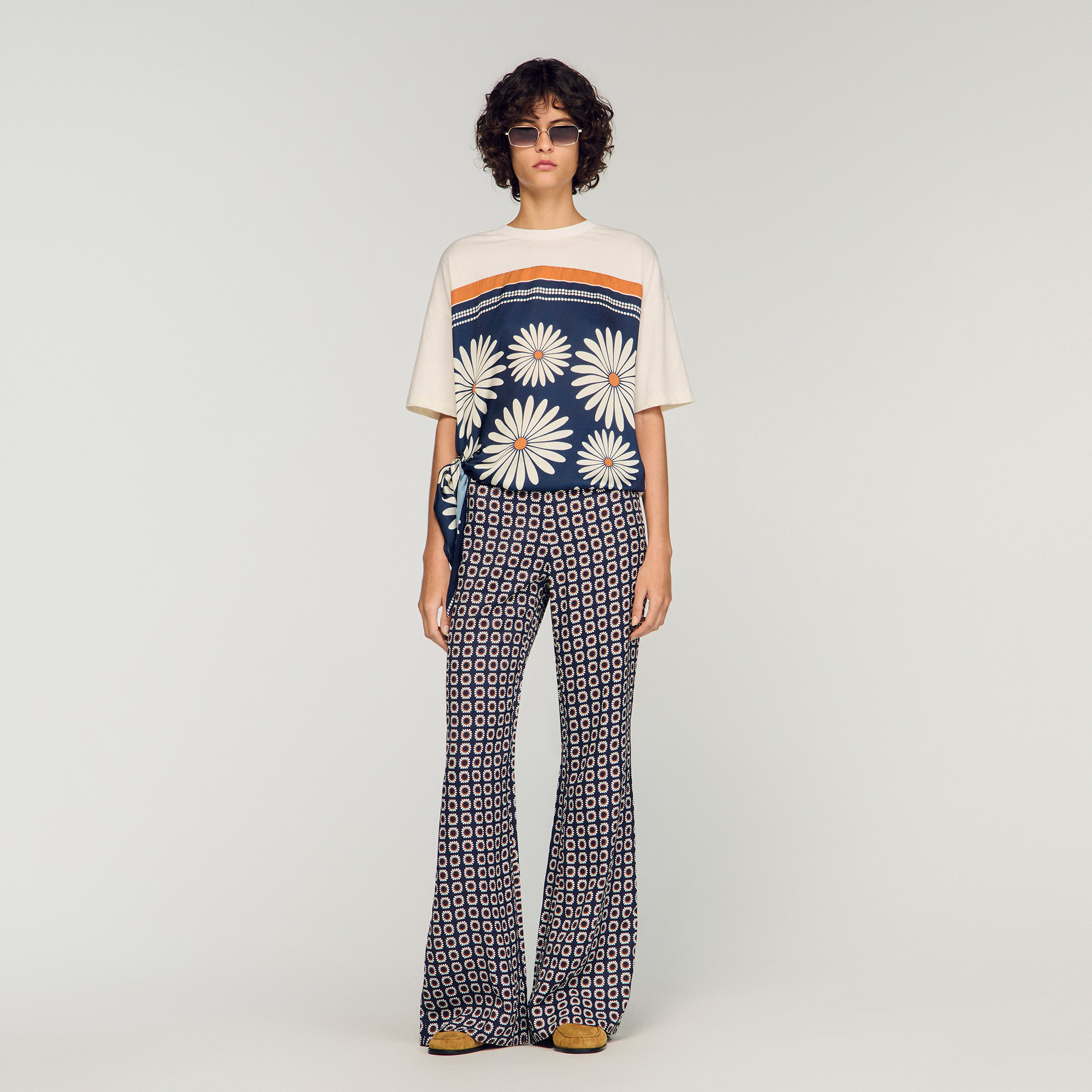 Floral-print flowy trousers