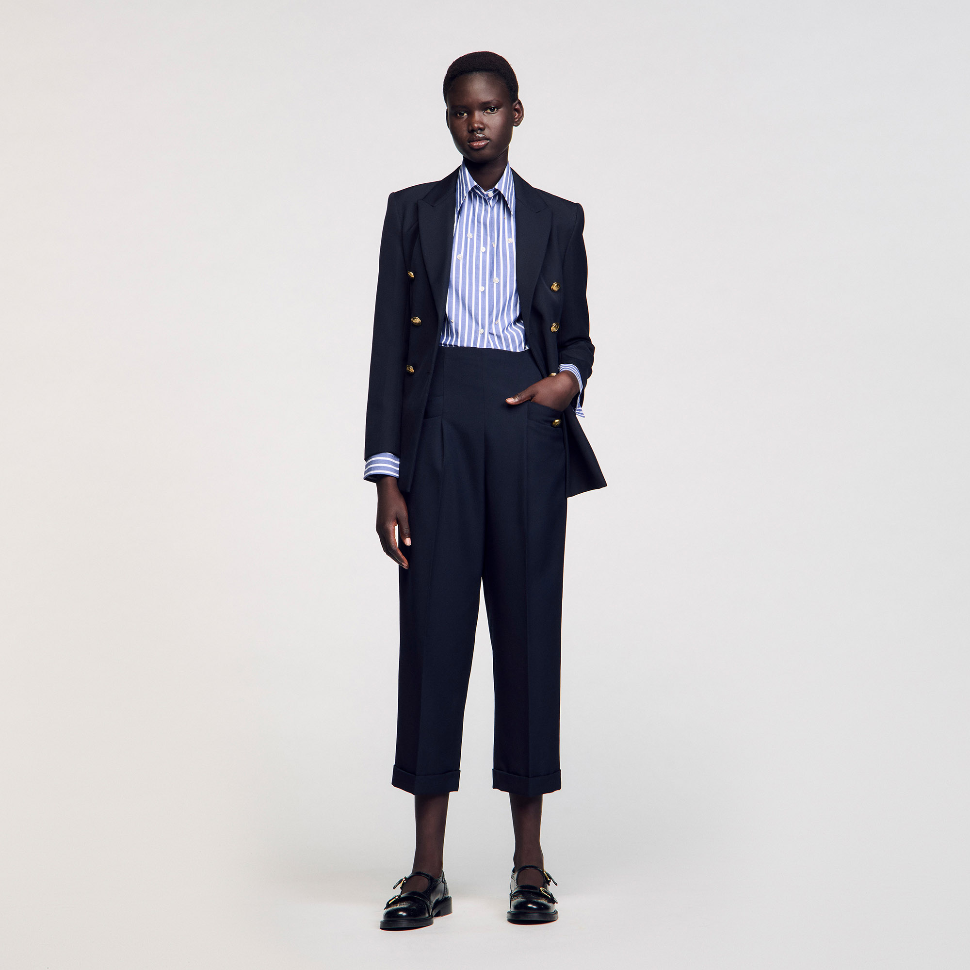 Wide legs trousers