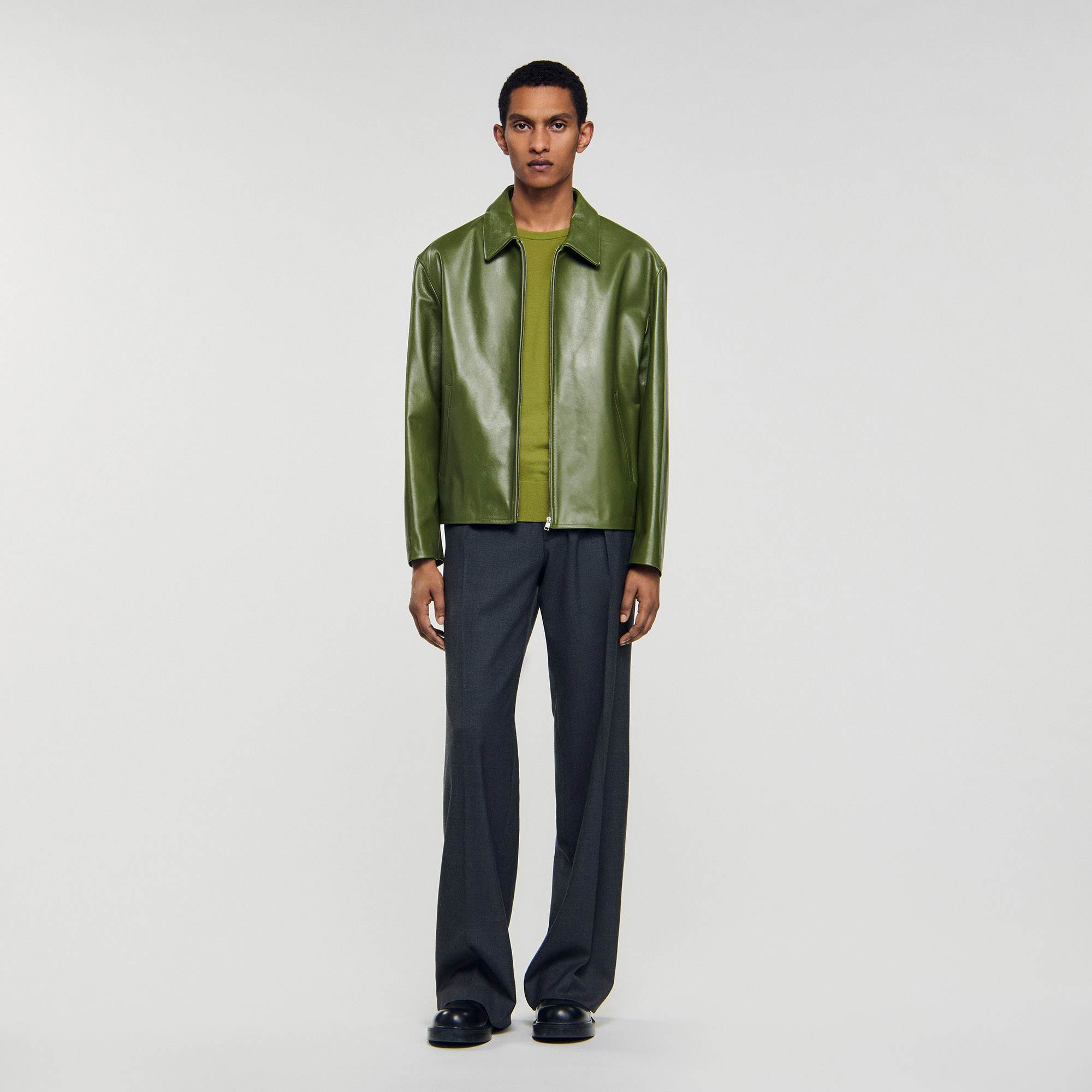 Zip-up wing collar leather jacket
