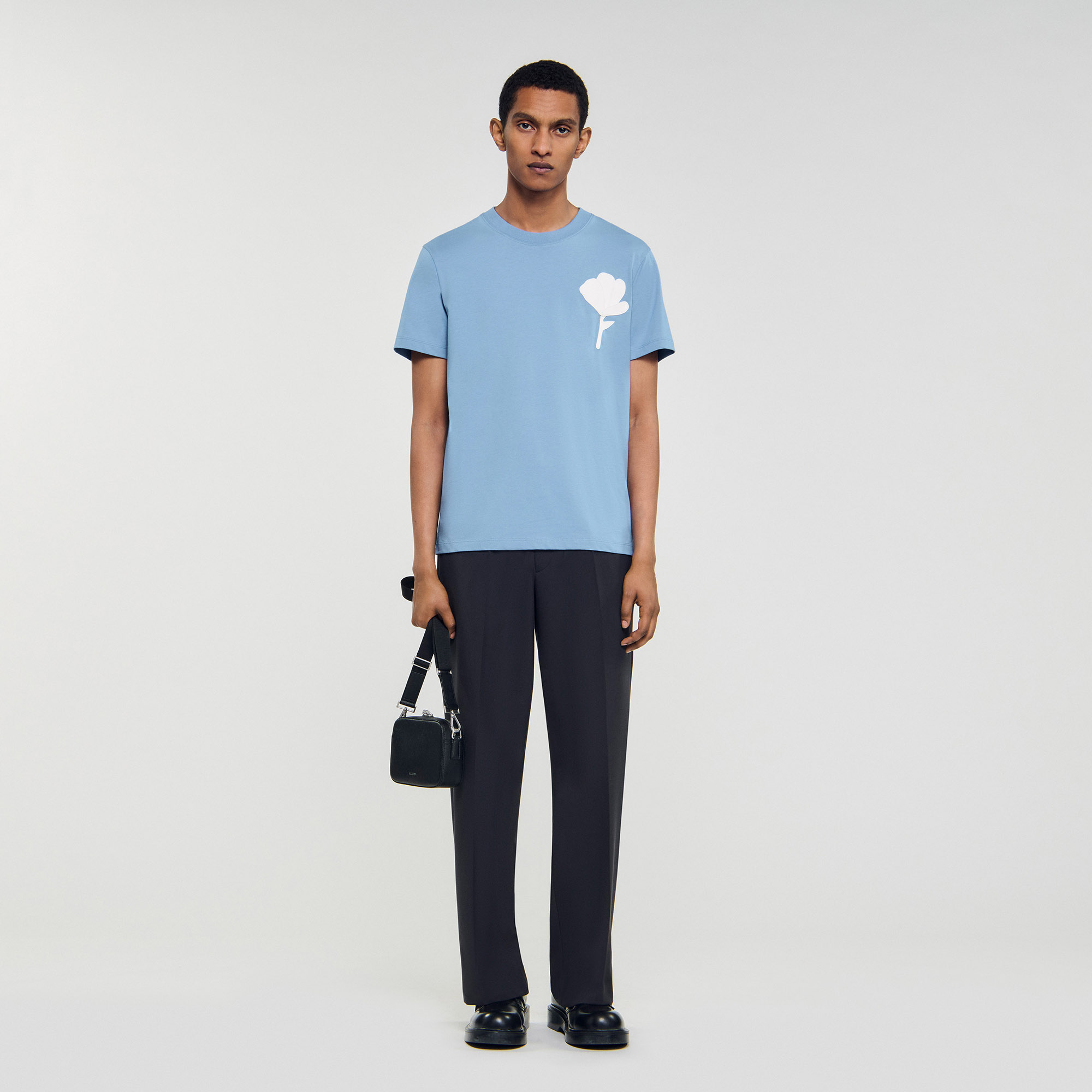 T-shirt with flower patch
